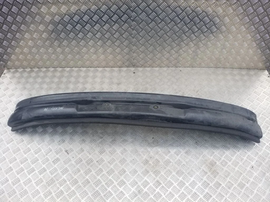 Front bumper cross member 7M0807693A