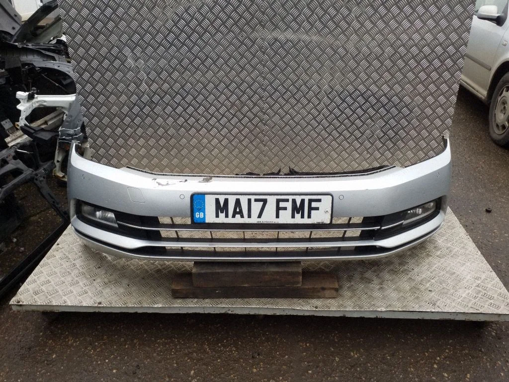 Front bumper 3G0807221