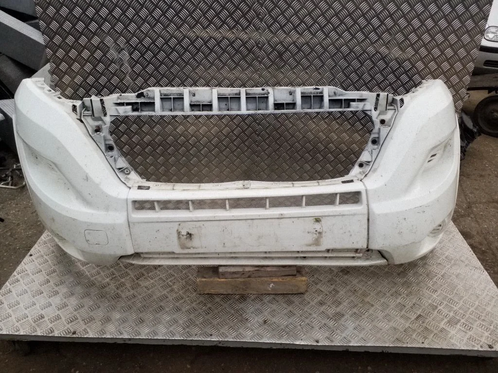 Front bumper 1315092070