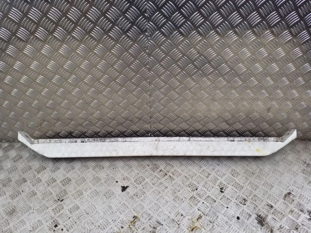 Front bumper foam support bar 5261105010