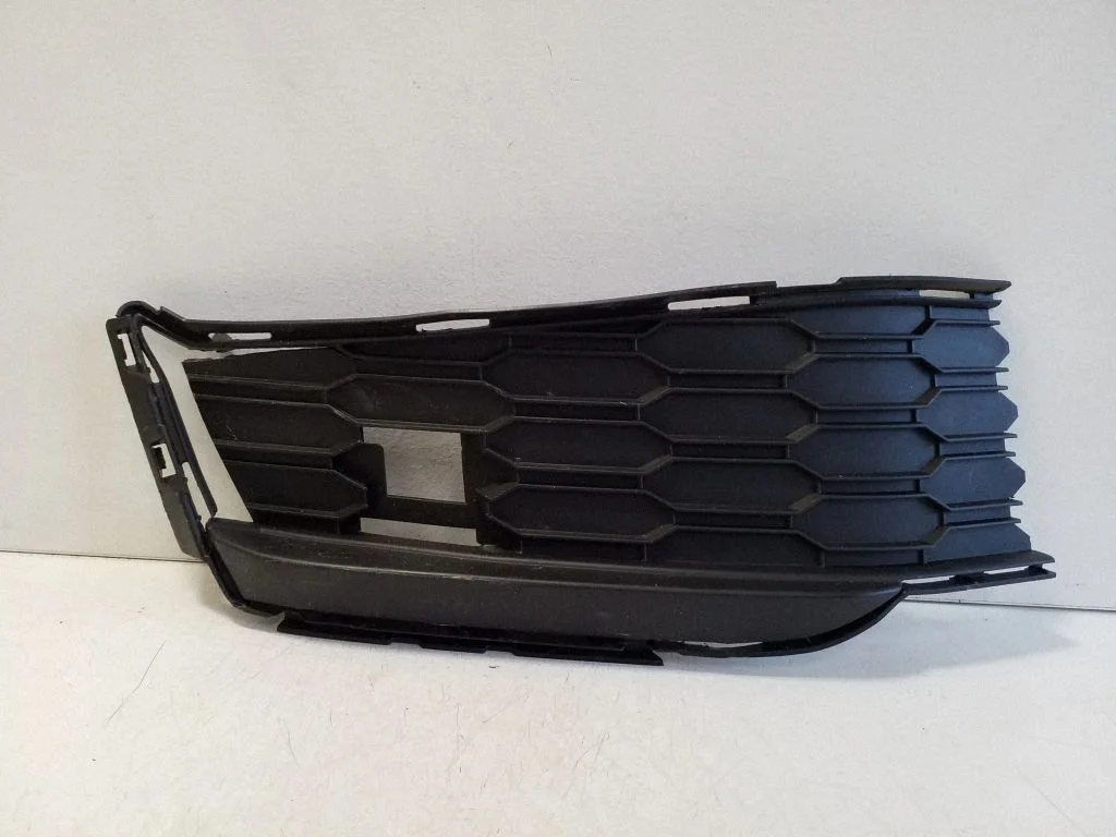 Front bumper lower grill 658807367