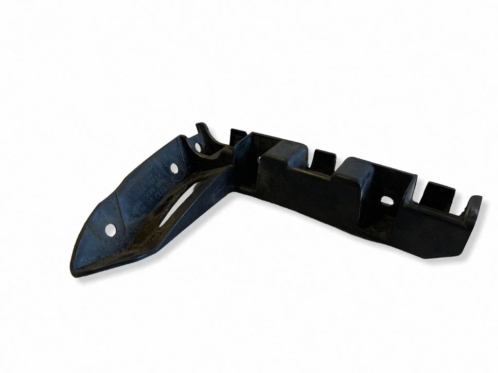 Front bumper mounting bracket 8J0807184B