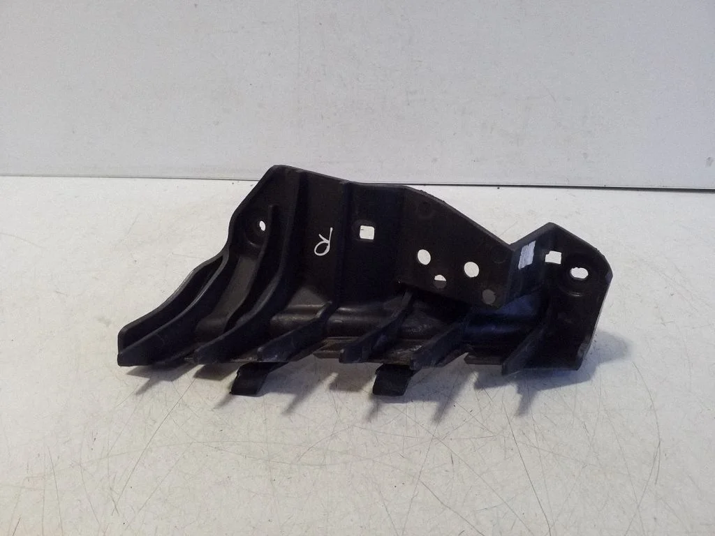 Priekšējā bampera turētājs 86552B2000