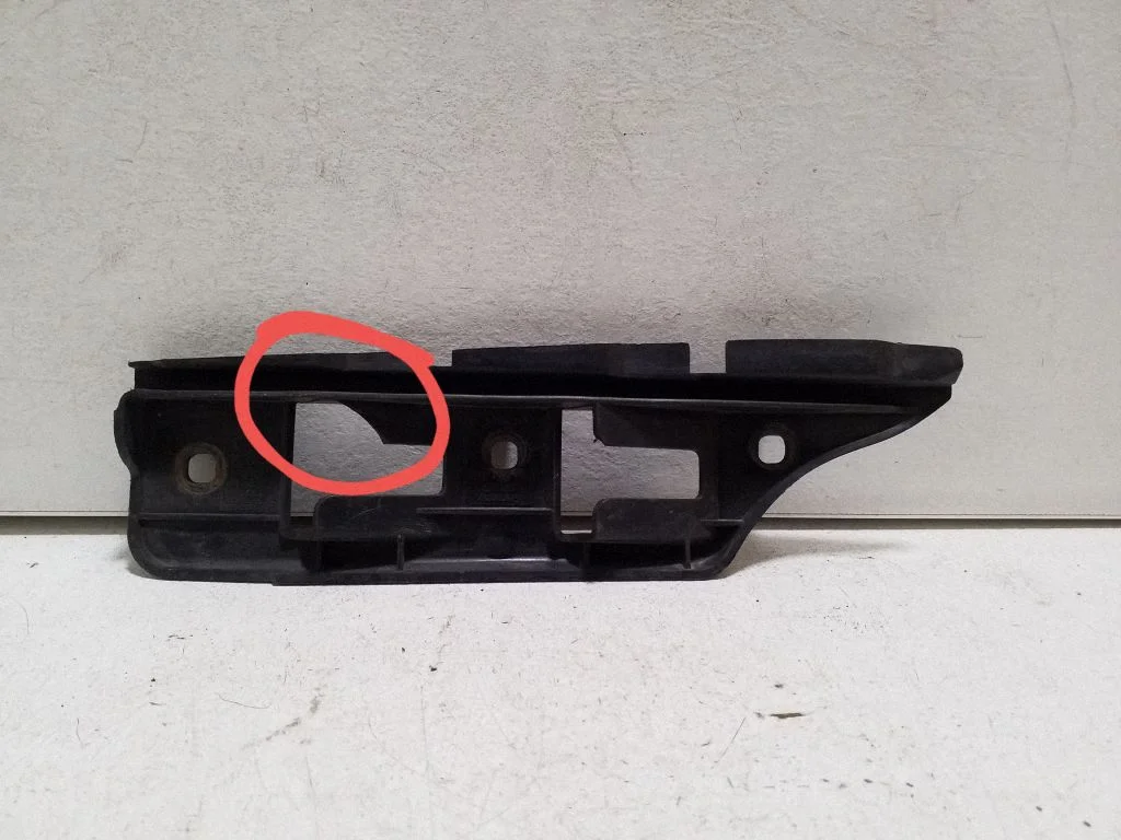 Front bumper mounting bracket 1K0807183