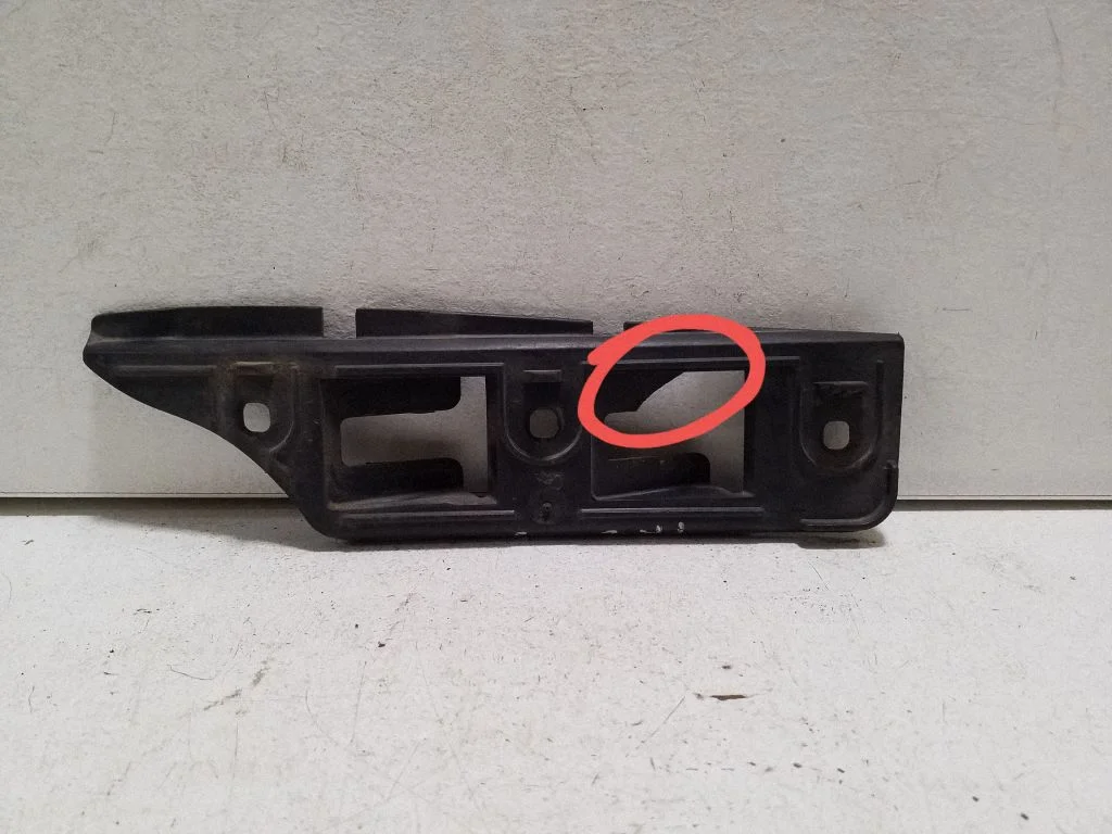 Front bumper mounting bracket 1K0807183