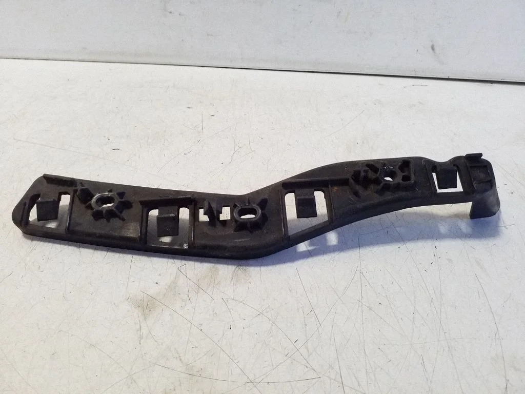 Wspornik zderzaka przedniego 51988464 – Fiat 500L (2013-)