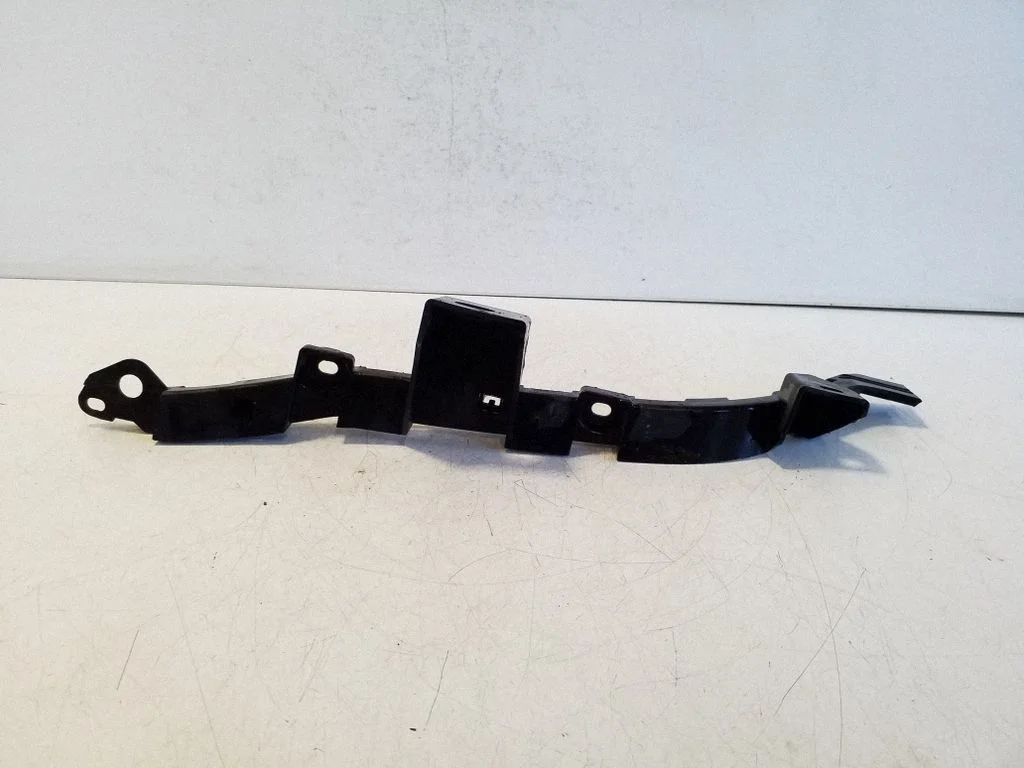 Front bumper mounting bracket – Mercedes-Benz Sprinter W906 (2006-2018)