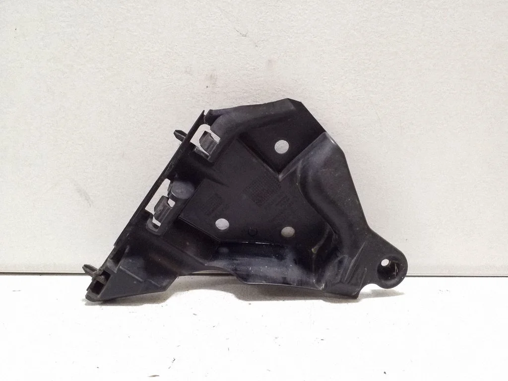 Esistange kinnitusklamber – Volvo XC60 (2009-2013)