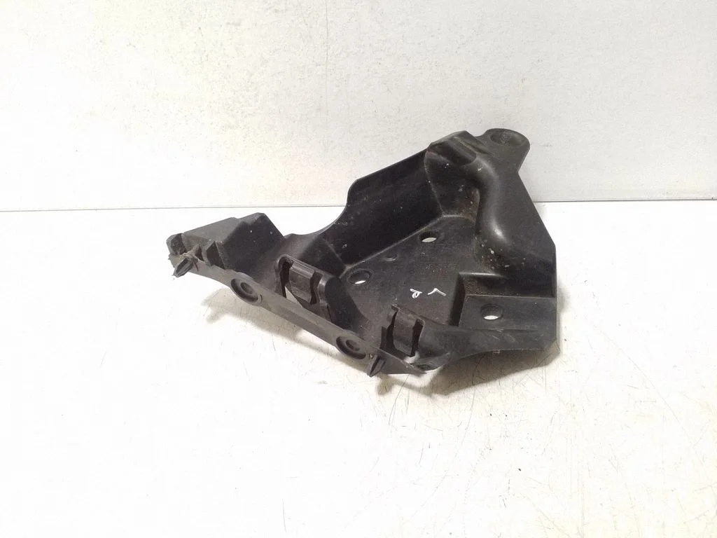 Esistange kinnitusklamber – Volvo XC60 (2009-2013)