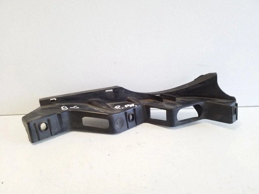 Front bumper mounting bracket 3C0807890