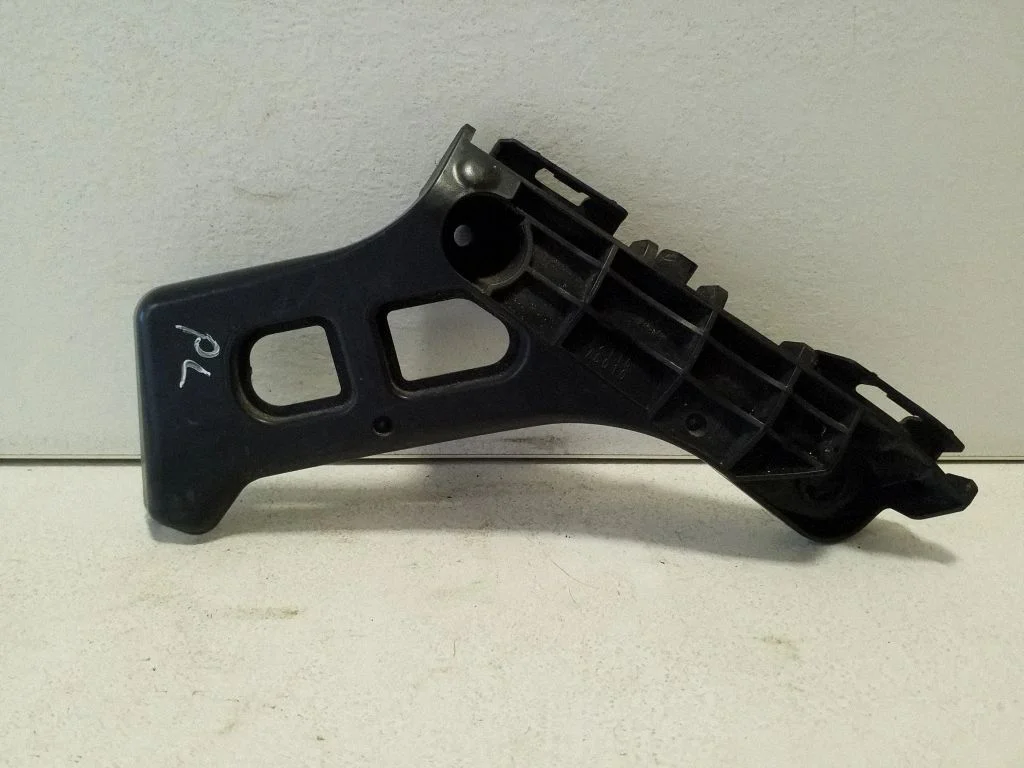 Front bumper mounting bracket 5211676010
