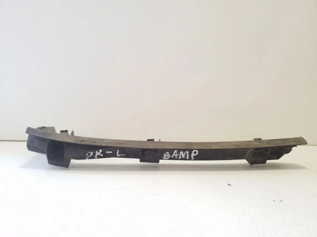 Front bumper mounting bracket 7M0807183B