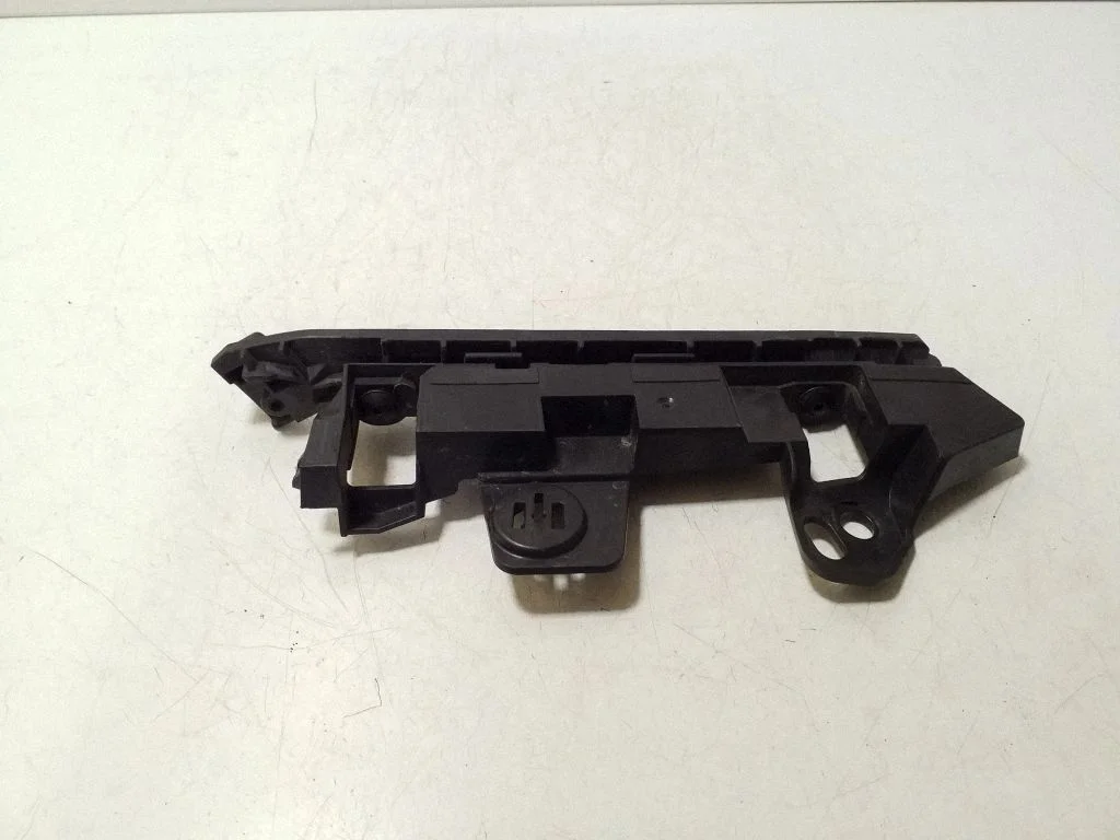 Front bumper mounting bracket 13356871