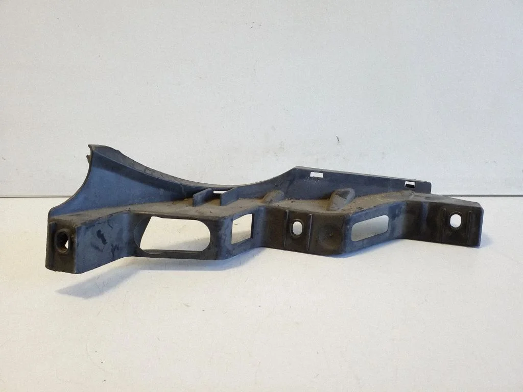 Esistange kinnitusklamber 3C0807889