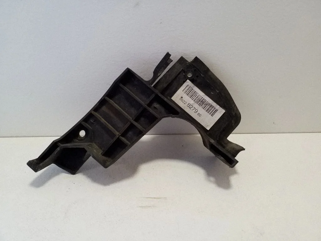 Front bumper mounting bracket – Opel Grandland X (2017-2024)