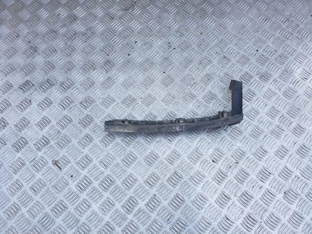 Front bumper mounting bracket 7M0807183B