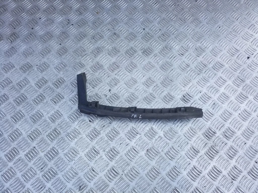 Front bumper mounting bracket 7M0807183B