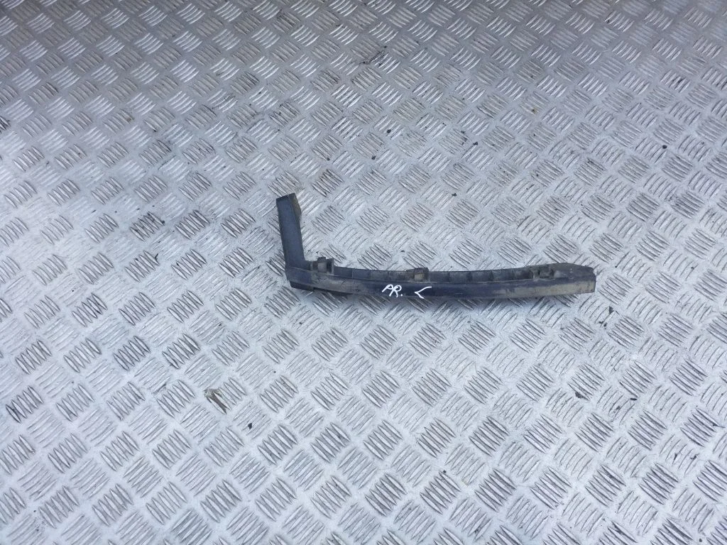 Front bumper mounting bracket 7M0807183B