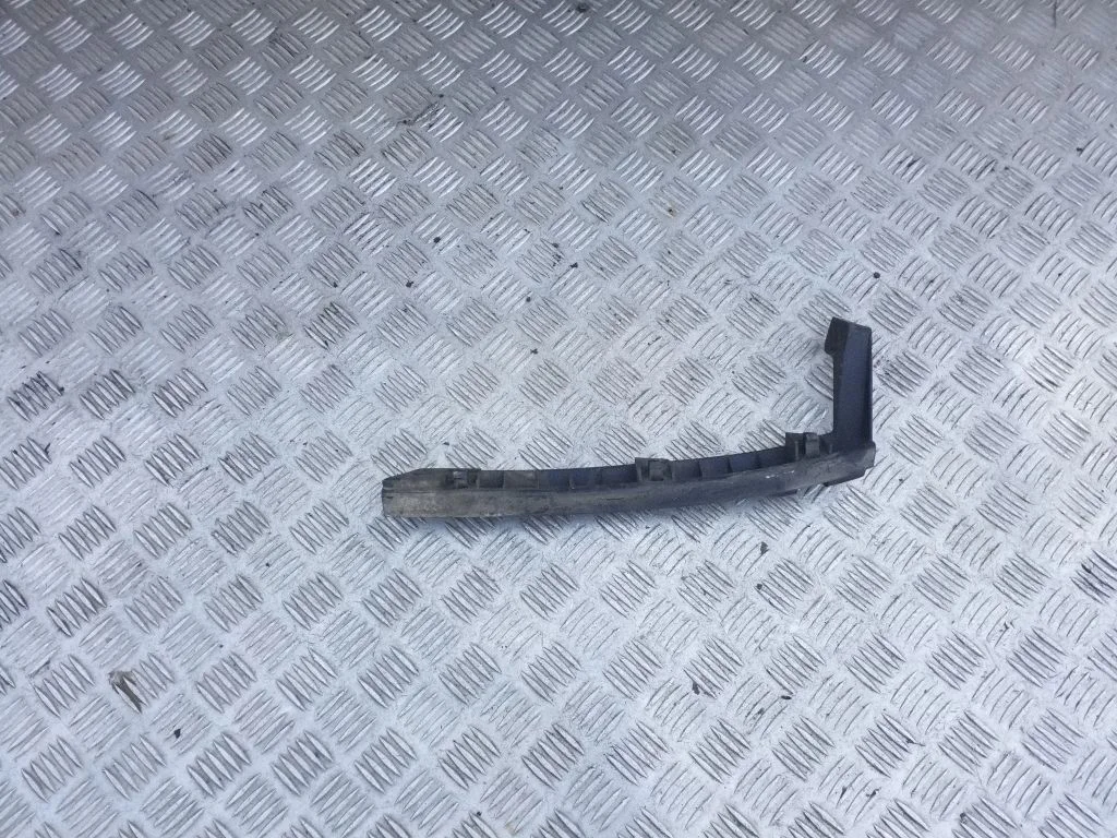 Front bumper mounting bracket – Seat Alhambra (Mk1) (1996-2010)