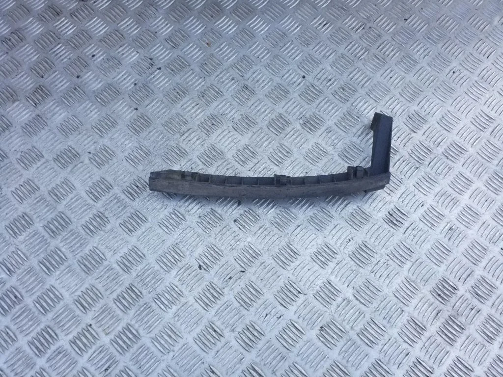 Front bumper mounting bracket – Seat Alhambra (Mk1) (1996-2010)