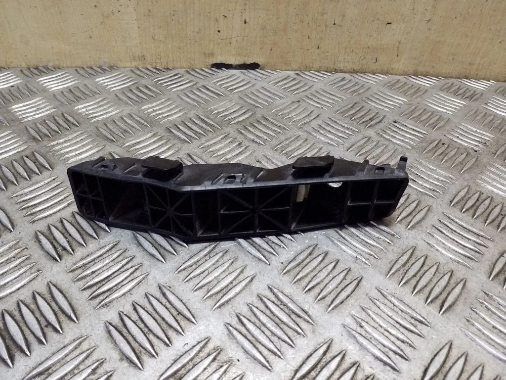 Front bumper mounting bracket 86554K0000
