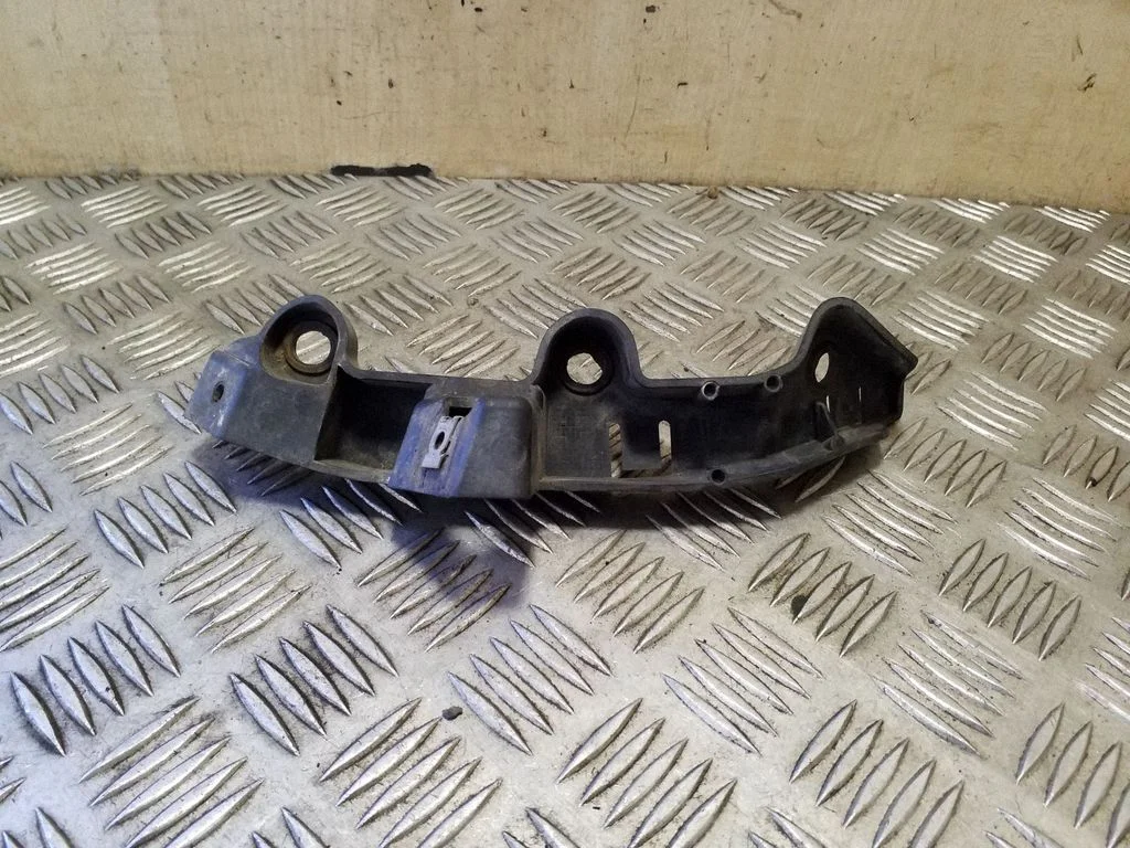 Esistange kinnitusklamber – Ford Transit Custom (2013-2023)