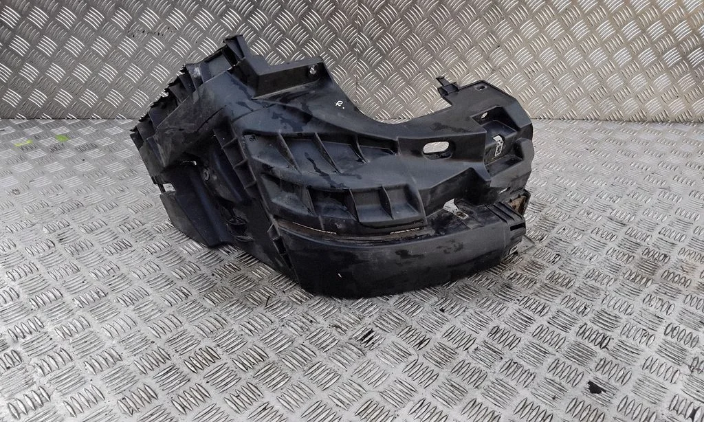 Front bumper mounting bracket 620340102R