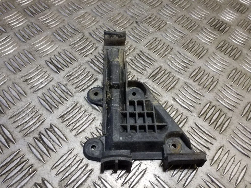 Front bumper mounting bracket 8A0807284