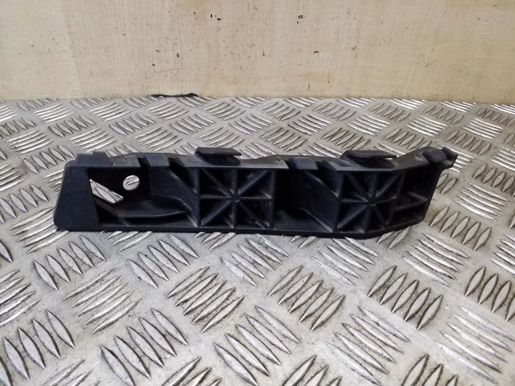 Esistange kinnitusklamber 86515F1000