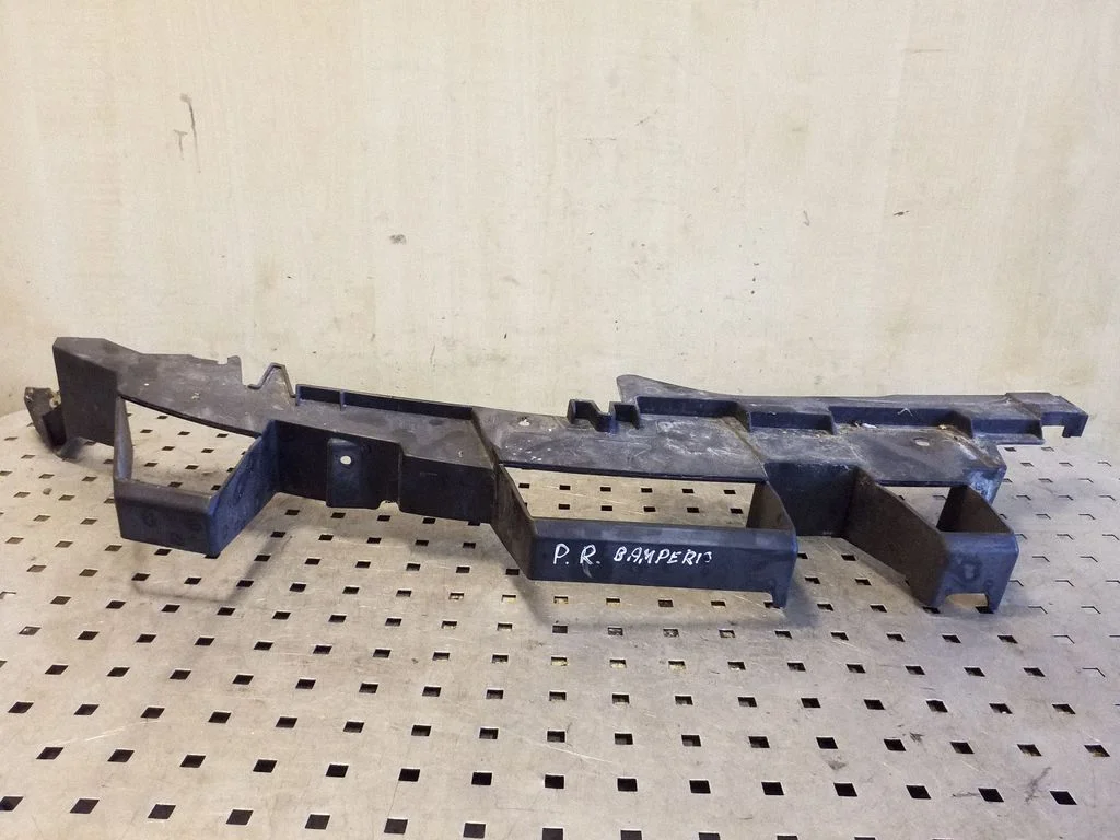 Front bumper mounting bracket DPN500041