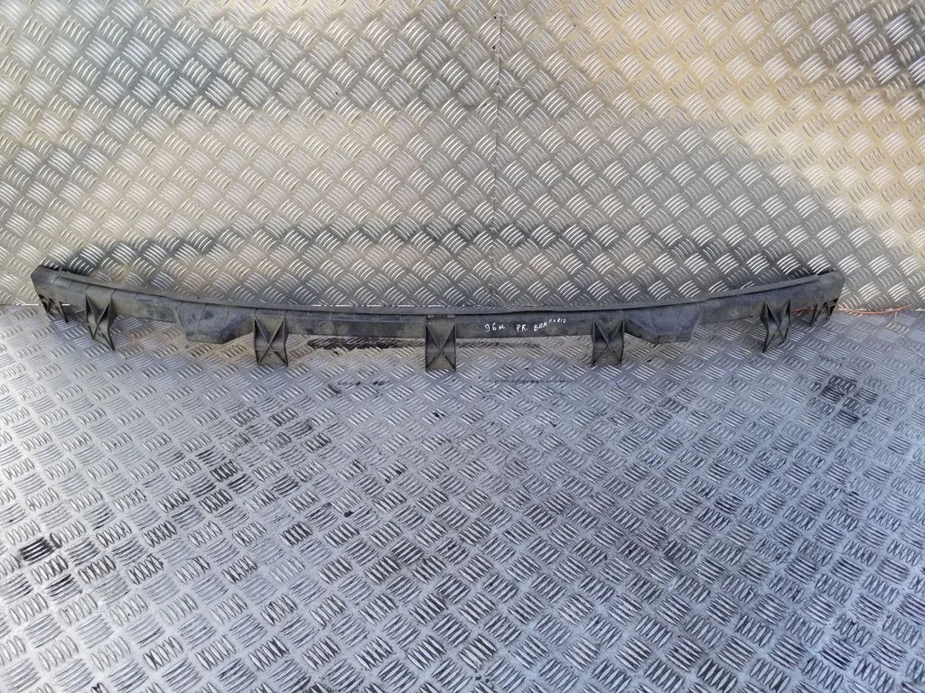 Priekšējā bampera turētājs 7D0807183B