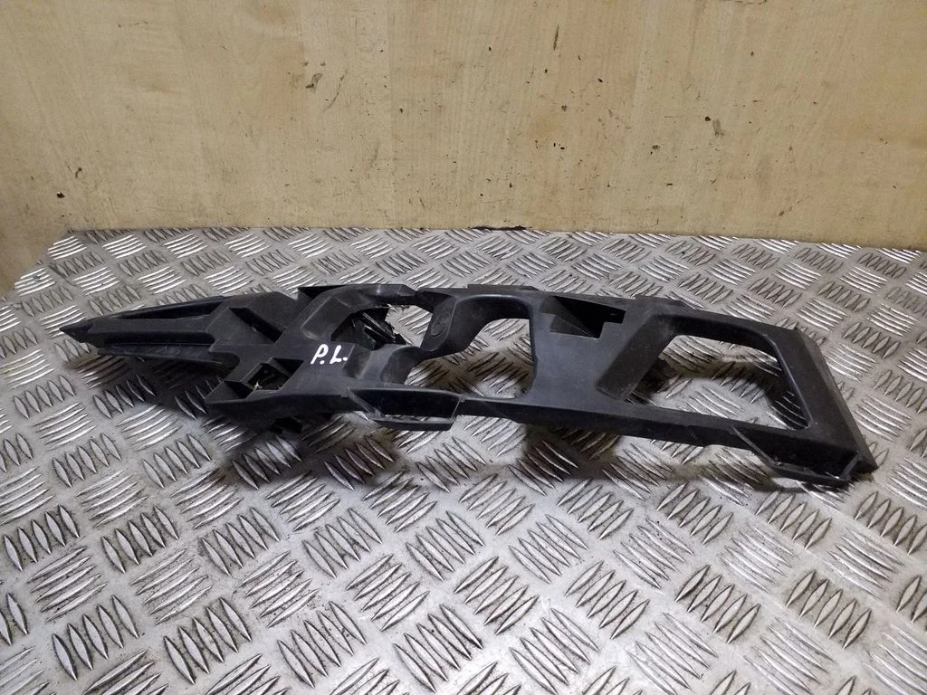 Front bumper mounting bracket BS7117E857A