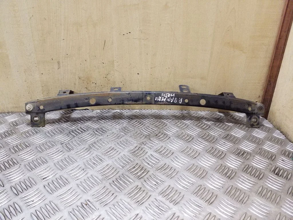Front bumper mounting bracket