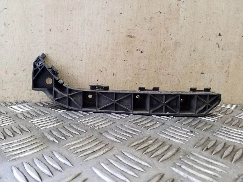Esistange kinnitusklamber 865153Z000
