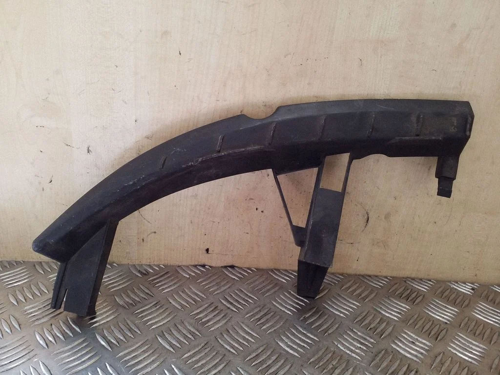 Front bumper mounting bracket 8200183741B