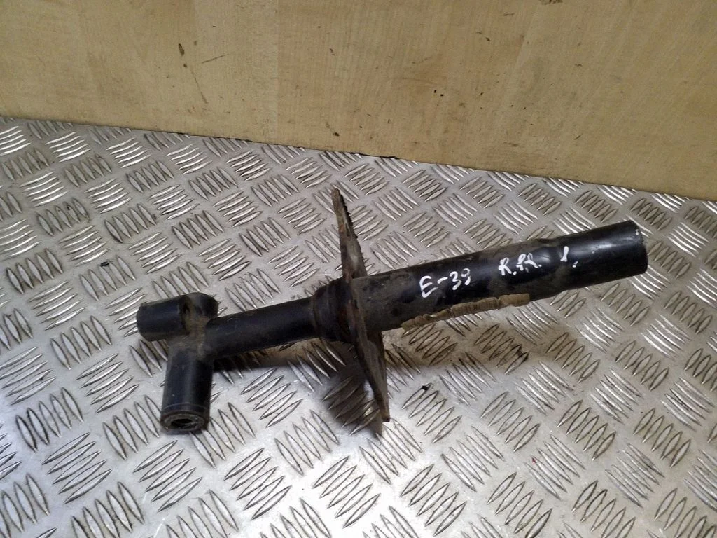 Esistange kinnitusklamber 8159360