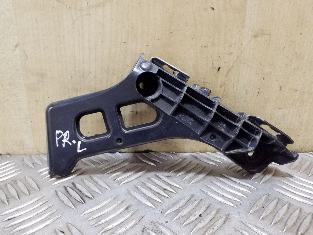 Front bumper mounting bracket 5211676010