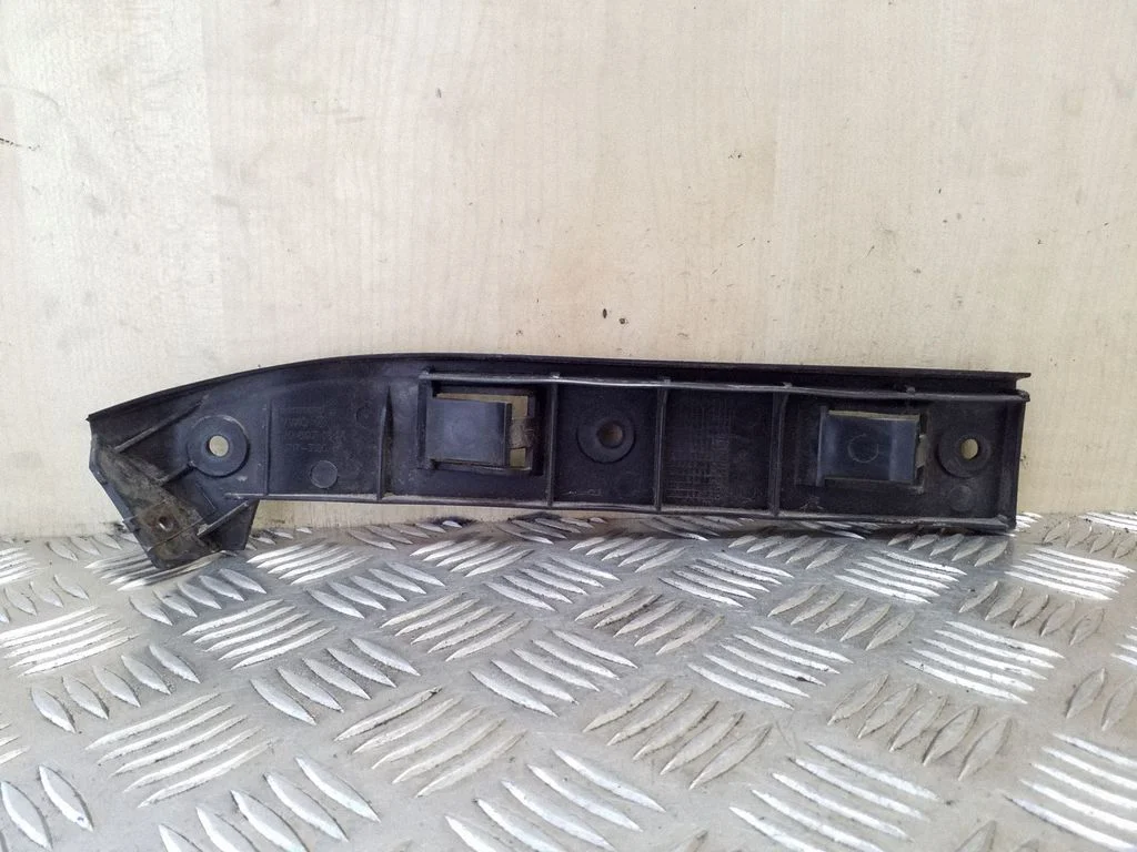 Front bumper mounting bracket 1J0807184A