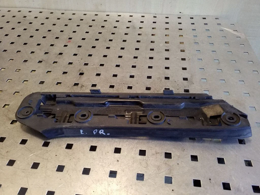 Front bumper mounting bracket 1T0807935