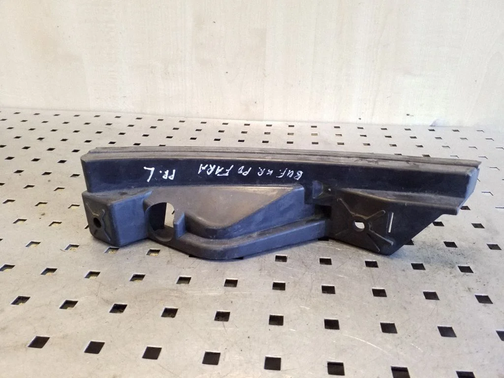 Front bumper mounting bracket 1T0807889A
