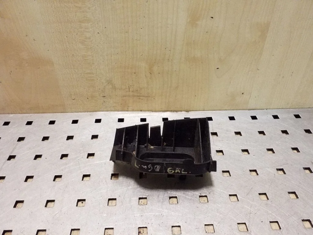 Front bumper mounting bracket 5256302010