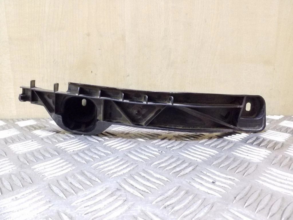 Front bumper mounting bracket 1K0807890B