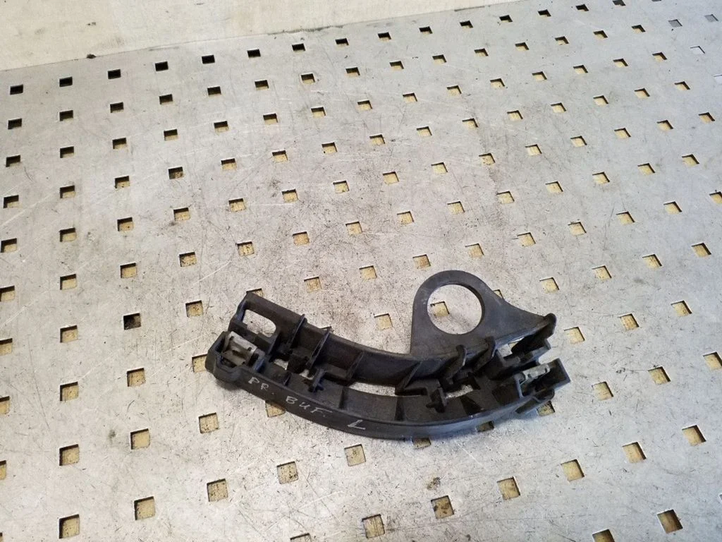 Front bumper mounting bracket 51127165471