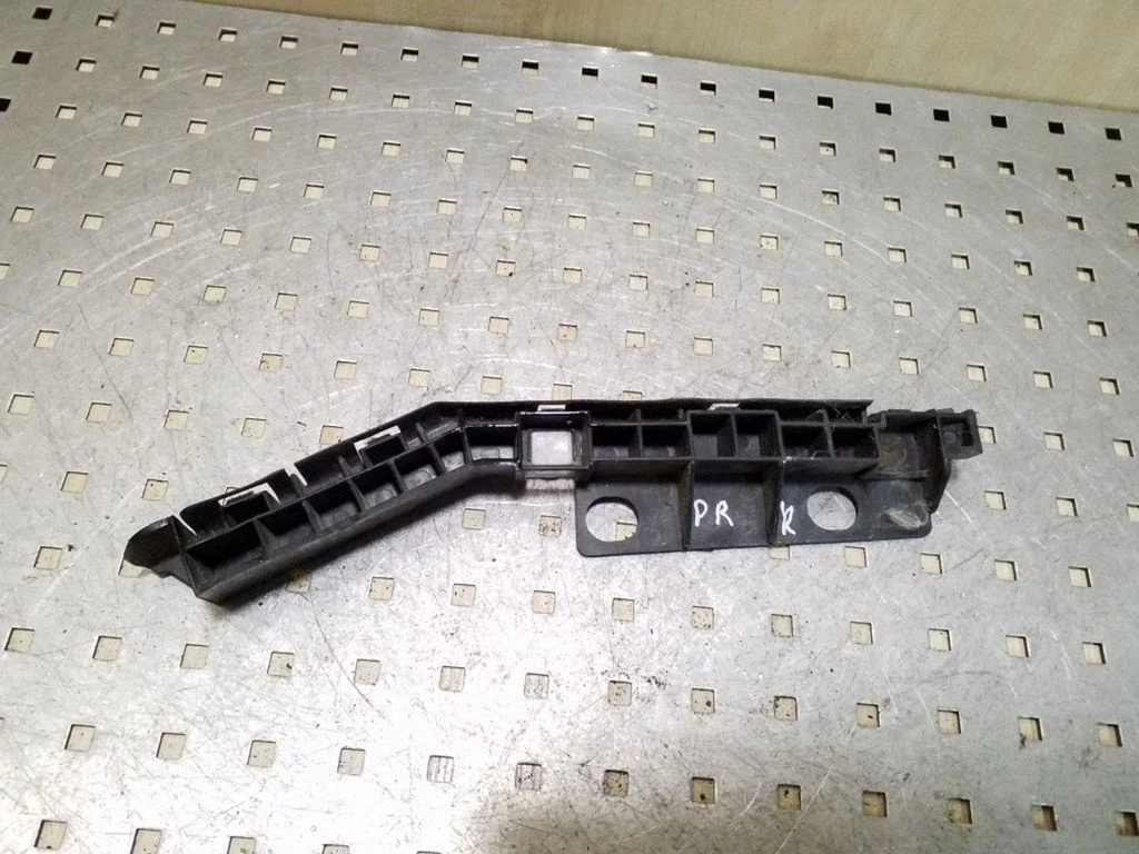 Front bumper mounting bracket – Opel Antara (2006-2016)