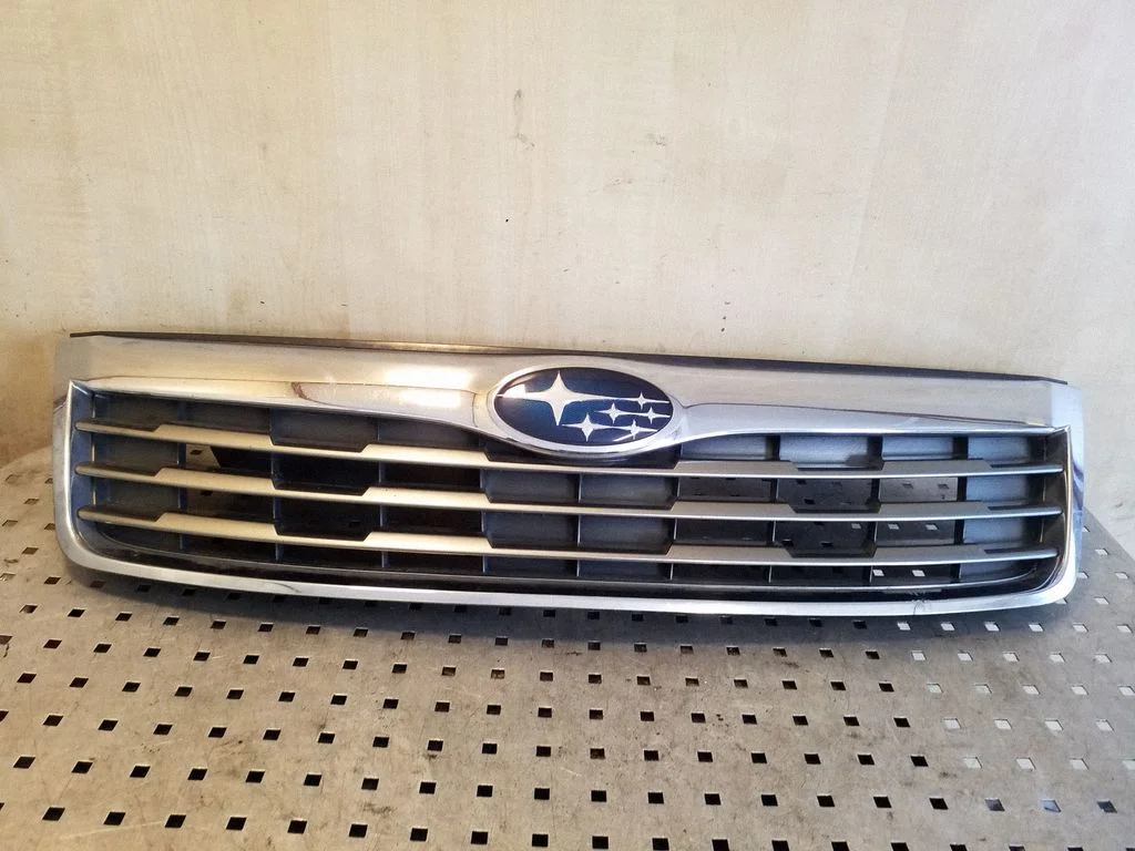 Front bumper upper radiator grill – Subaru Forester SH (2008-2013)
