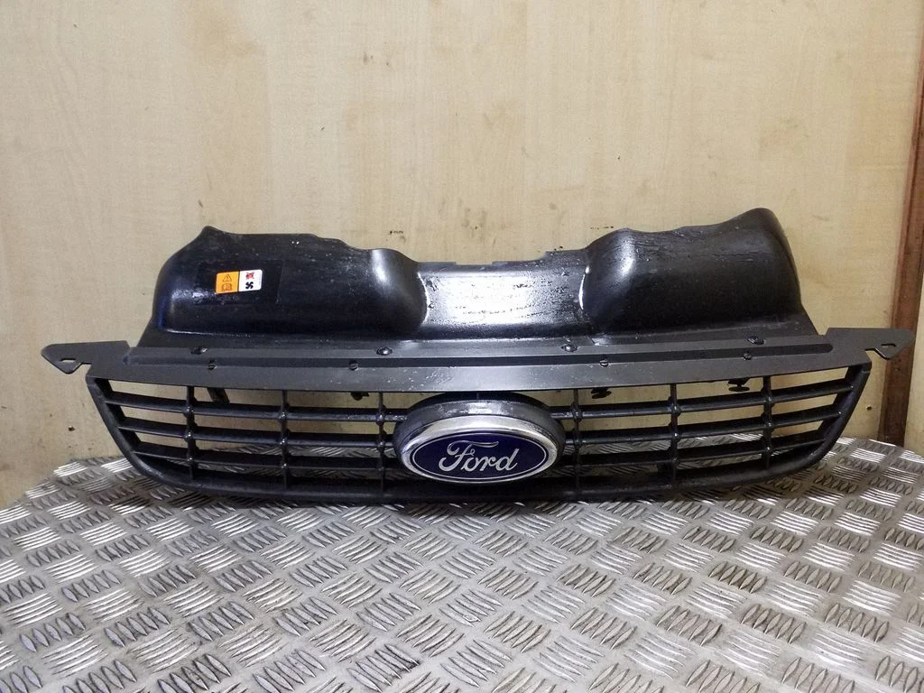 Esistange ülemine radiaatorivõre 8M518200 – Ford Focus C-MAX (2003-2010)