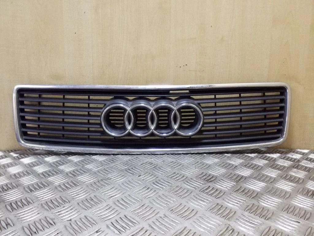 Front bumper upper radiator grill 4A0853651
