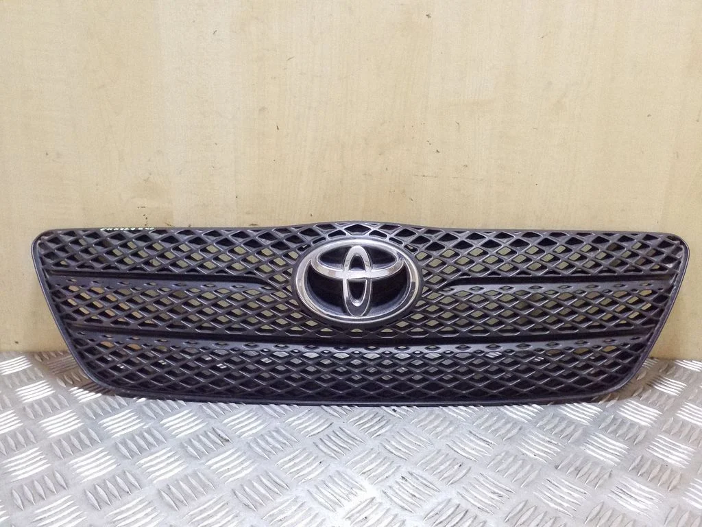 Atrapa górna (grill) – Toyota Corolla E120 E130 (2004-2007)