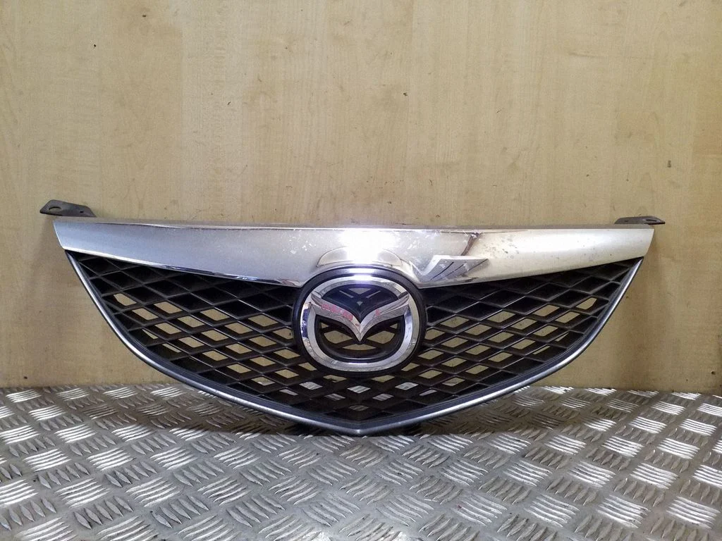 Front bumper upper radiator grill GJ6A50712