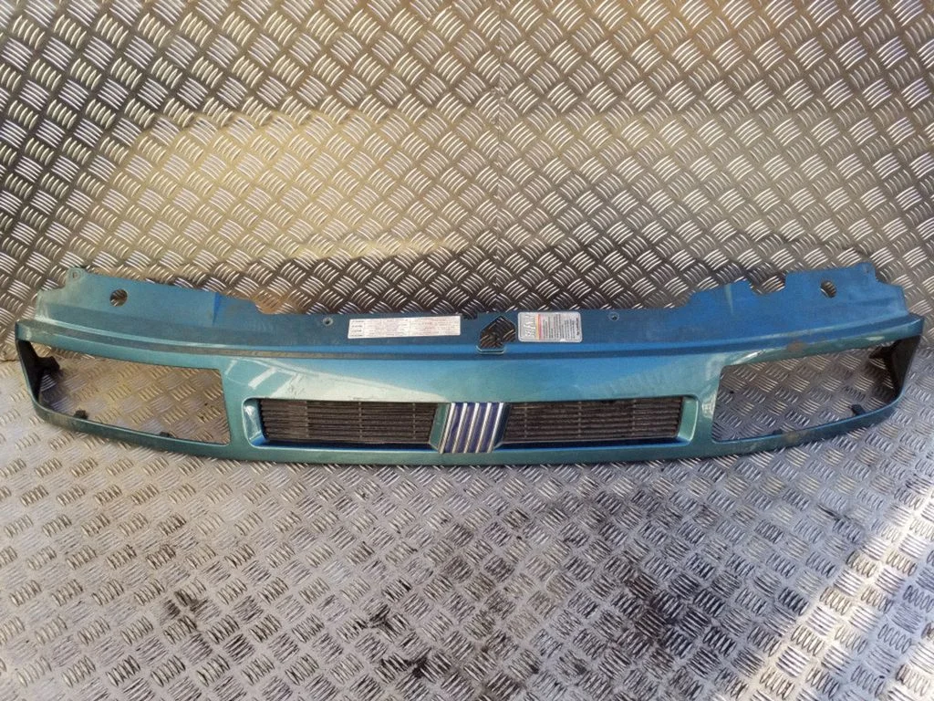 Front bumper upper radiator grill 1462387077